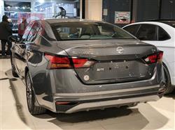 نيسان ألتيما